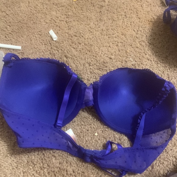 bra - Picture 2 of 3